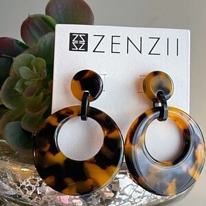 Zenzii post earrings